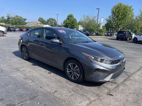 Used 2024 Kia Forte LXS FWD image 9
