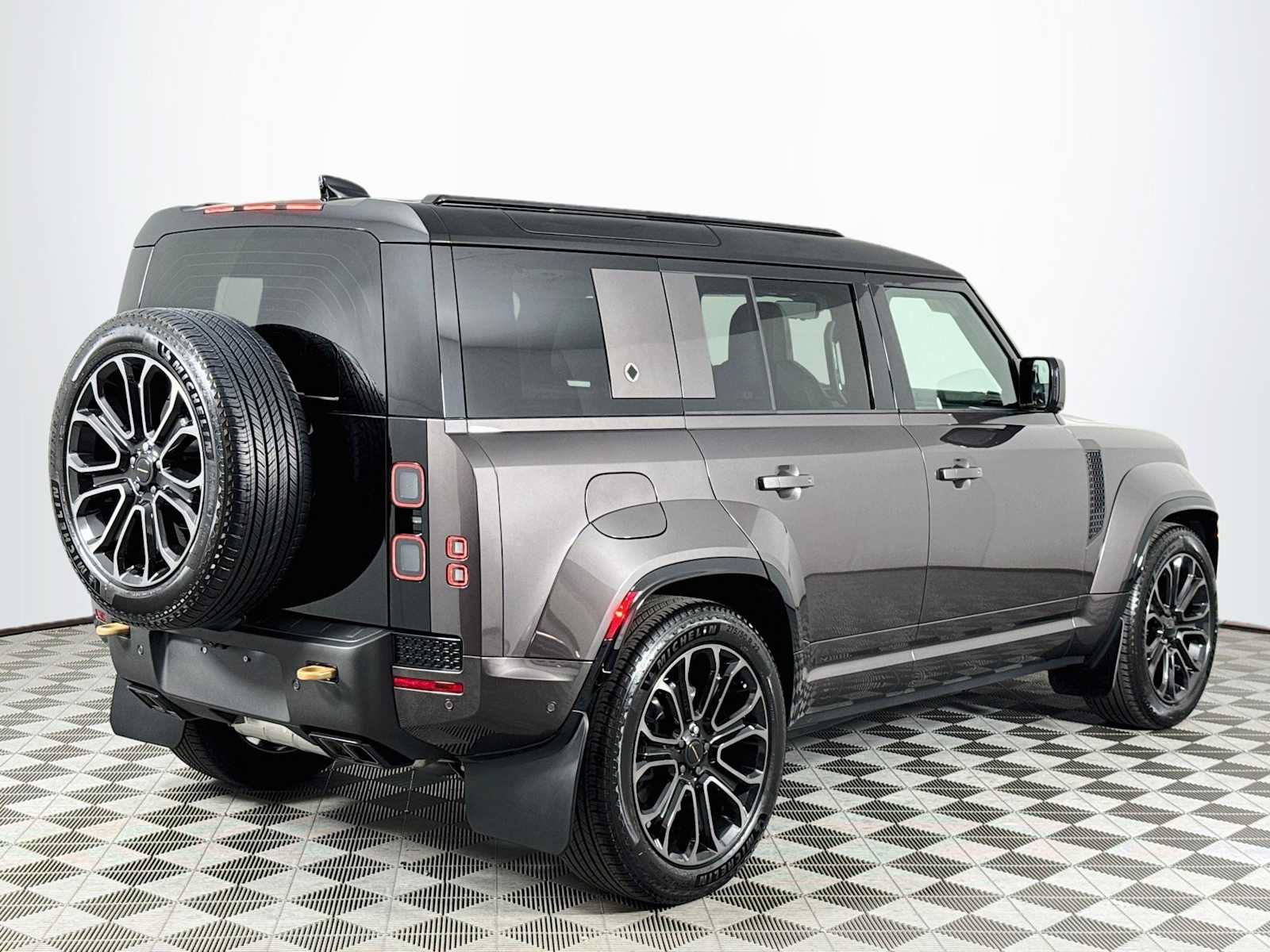 New 2026 Land Rover Defender 110 OCTA AWD/4WD image 5