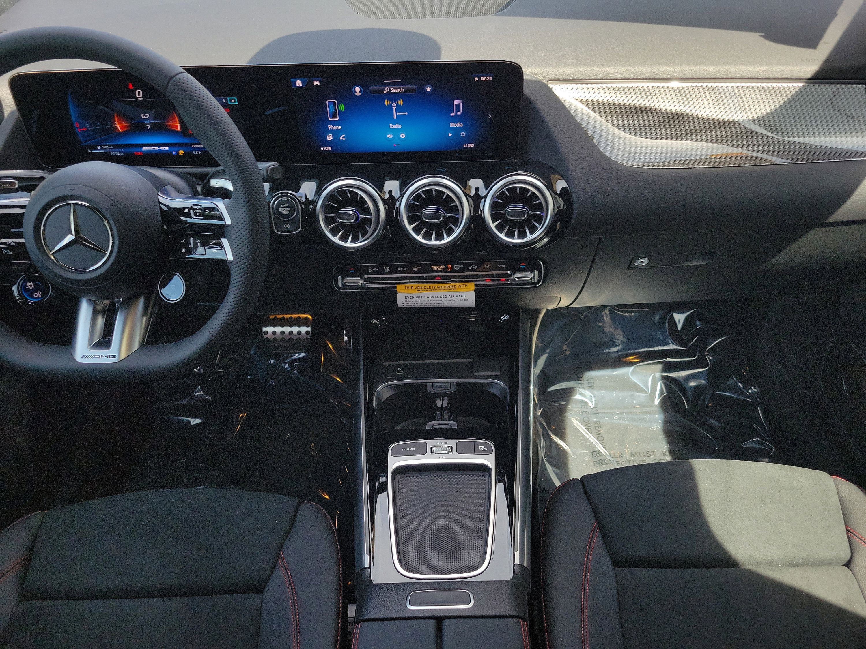 New 2026 Mercedes-Benz GLA 35 AMG 4MATIC image 14
