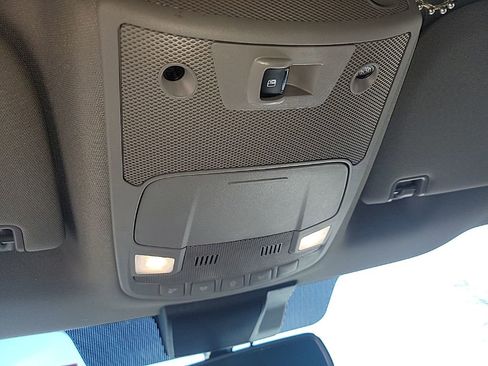 Used 2021 Ford F250 Lariat w/ Chrome Package image 33