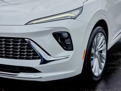 Used 2024 Buick Envision Avenir image 5