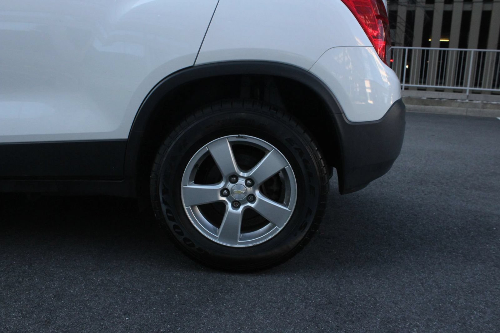 Used 2016 Chevrolet Trax LS AWD/4WD image 10
