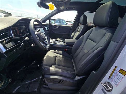 Used 2025 Audi Q7 3.0T Premium Plus AWD/4WD image 25