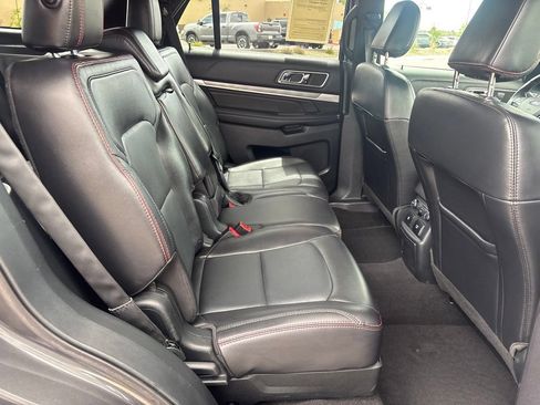 Used 2019 Ford Explorer Sport w/ Equipment Group 401A AWD/4WD image 18