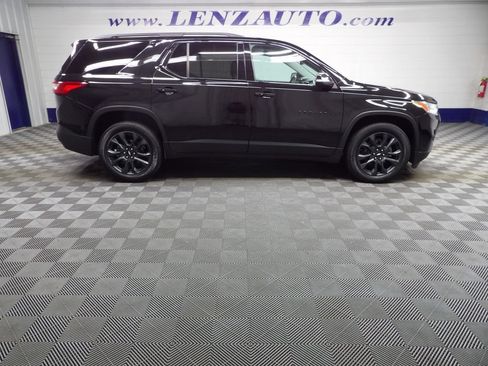 Used 2021 Chevrolet Traverse RS w/ LPO, Floor Liner Package AWD/4WD image 2