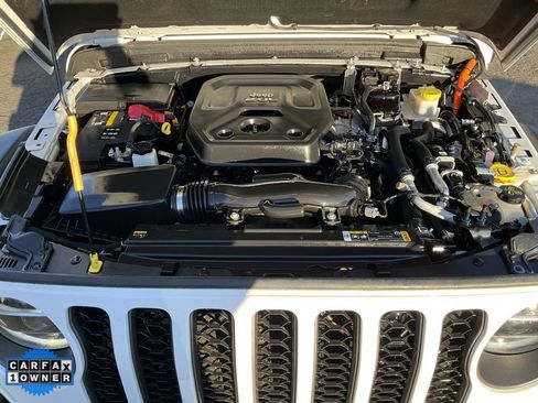 Used 2022 Jeep Wrangler Unlimited Rubicon 4xe w/ Cold Weather Group image 10