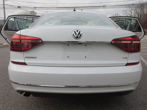 Used 2017 Volkswagen Passat 1.8T S image 52