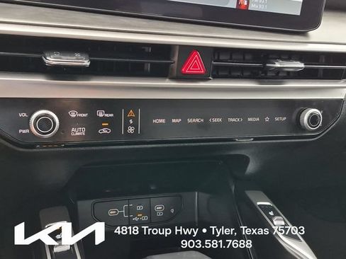 Certified 2024 Kia Sorento X-Line EX AWD/4WD image 39