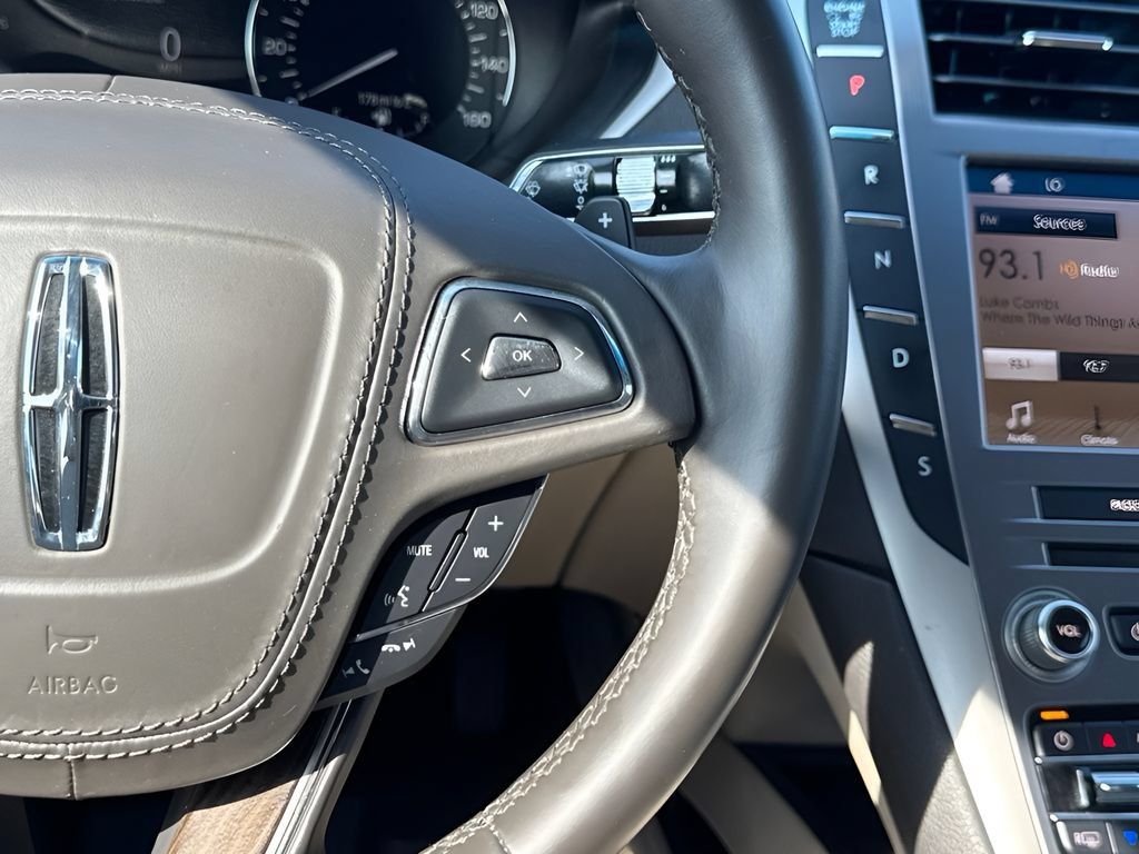 Used 2019 Lincoln MKZ Reserve AWD/4WD image 16