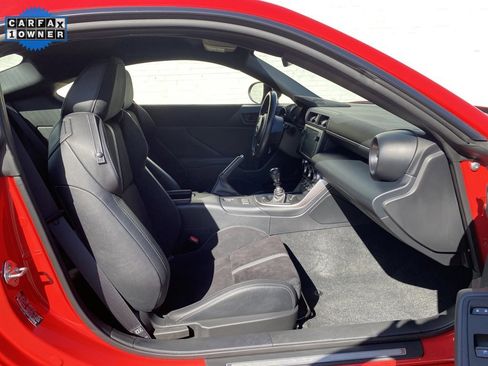 Used 2024 Toyota GR86 Premium image 11