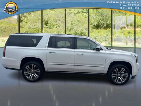 Used 2019 GMC Yukon XL Denali w/ Denali Ultimate Package AWD/4WD image 26