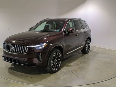 New 2026 Volvo XC90 T8 Ultra w/ Protection Package Premier AWD/4WD image 1