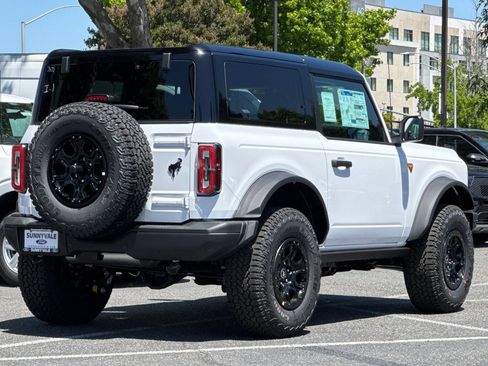 New 2026 Ford Bronco Badlands w/ Sasquatch Package AWD/4WD image 12