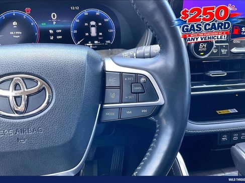 Used 2023 Toyota Highlander Platinum AWD/4WD image 19