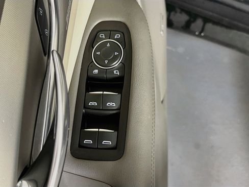 Used 2021 Cadillac XT5 Premium Luxury AWD/4WD image 18