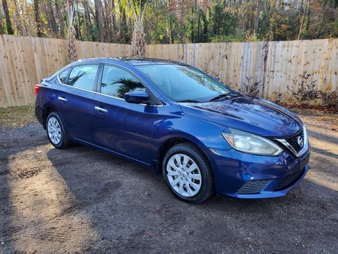 Used 2017 Nissan Sentra S image 8