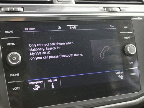 Used 2024 Volkswagen Tiguan SE image 33