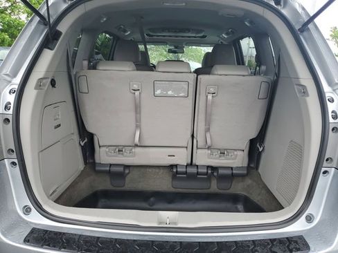 Used 2016 Honda Odyssey Touring Elite image 9