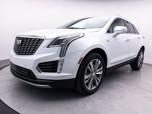 Used 2025 Cadillac XT5 Premium Luxury image 14