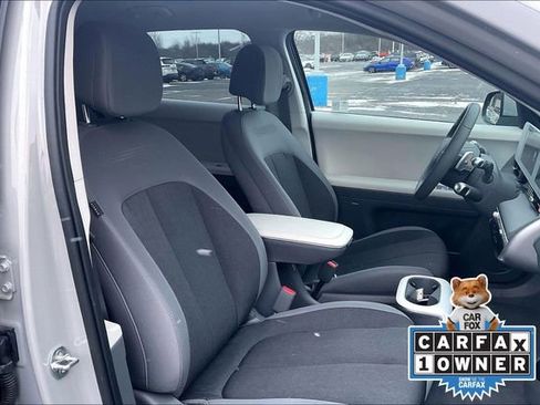 Certified 2024 Hyundai Ioniq 5 SE image 9