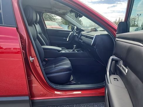 Used 2025 MAZDA CX-50 AWD 2.5 S w/ Premium Package image 12