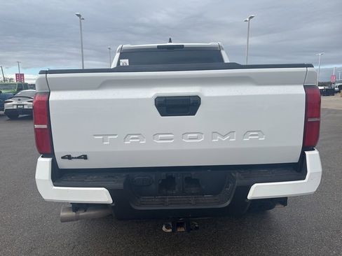 Used 2024 Toyota Tacoma TRD Sport image 11