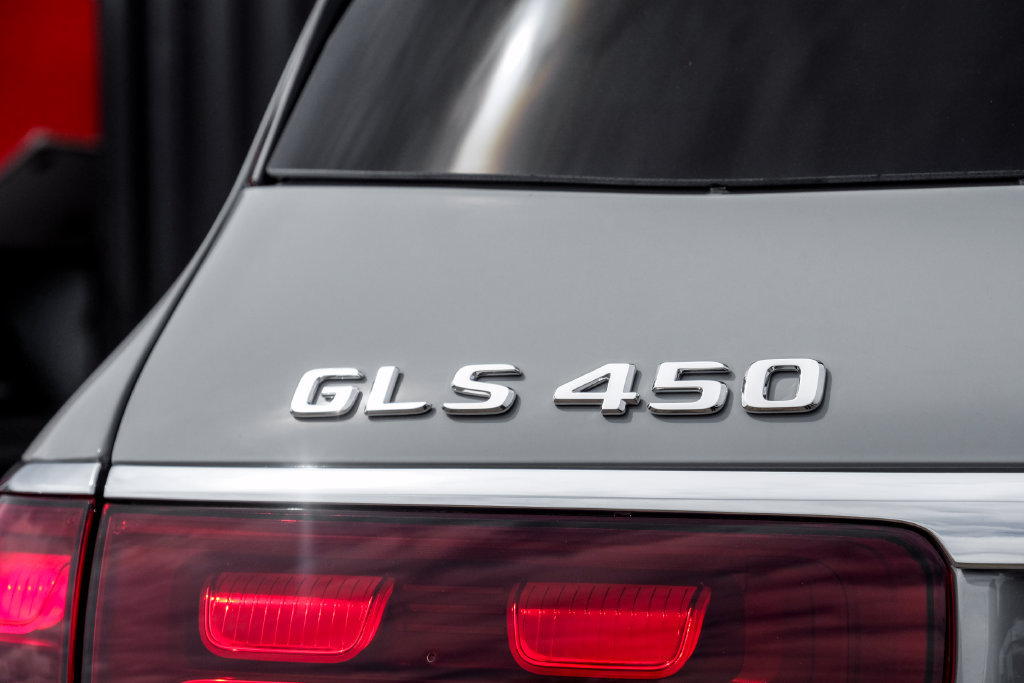 Used 2026 Mercedes-Benz GLS 450 4MATIC image 9