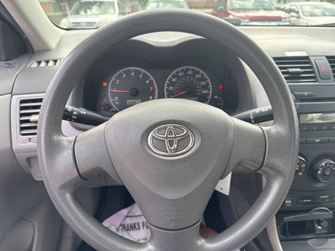 Used 2009 Toyota Corolla LE FWD image 11