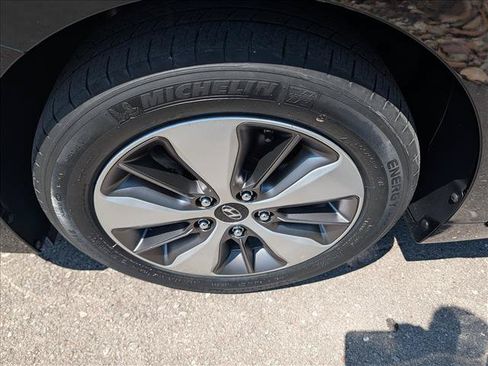 Used 2019 Hyundai Ioniq Plug-In Hybrid FWD image 9