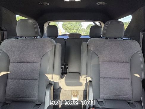 Used 2024 Chevrolet Traverse LT FWD image 12