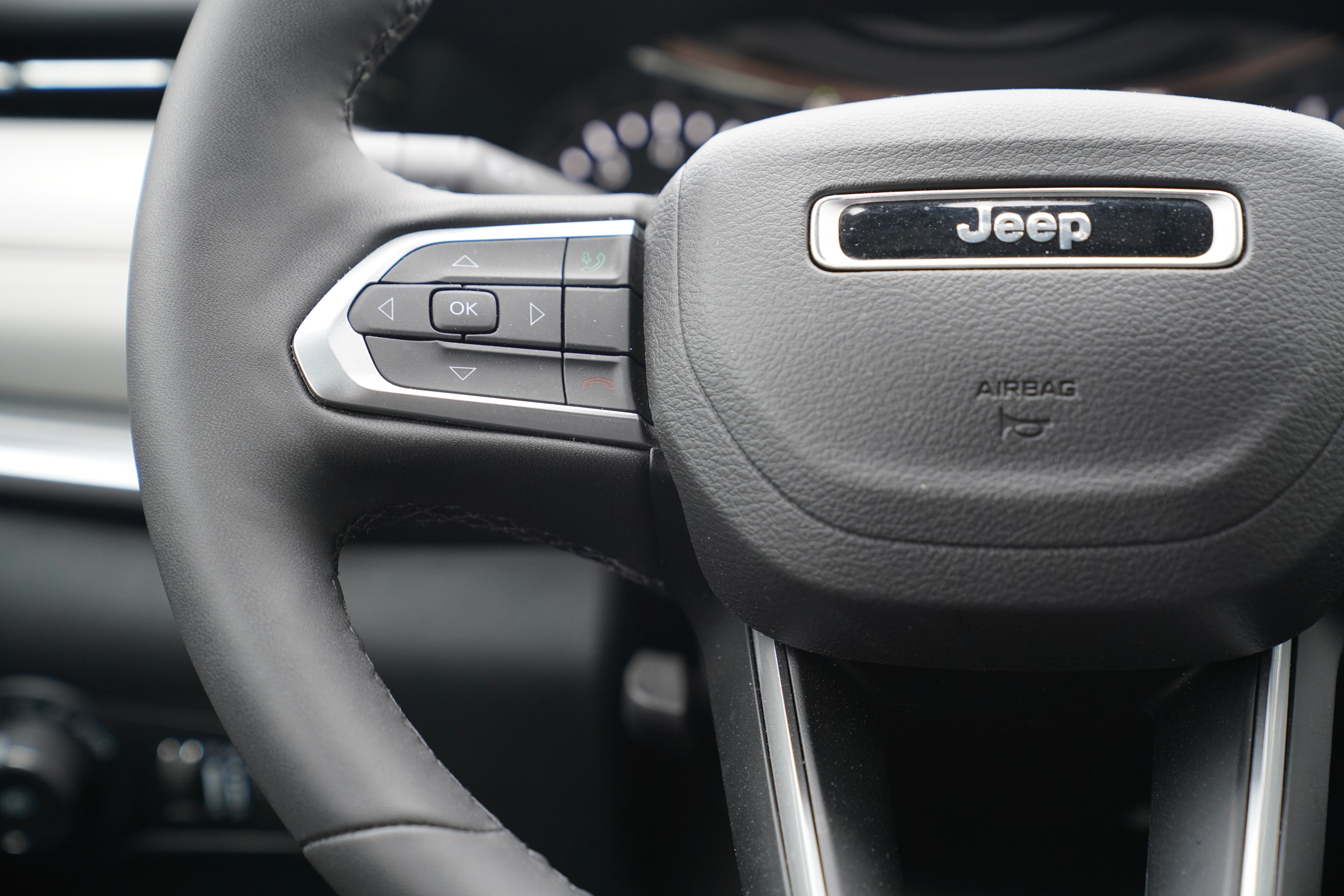 Used 2026 Jeep Compass Limited AWD/4WD image 18