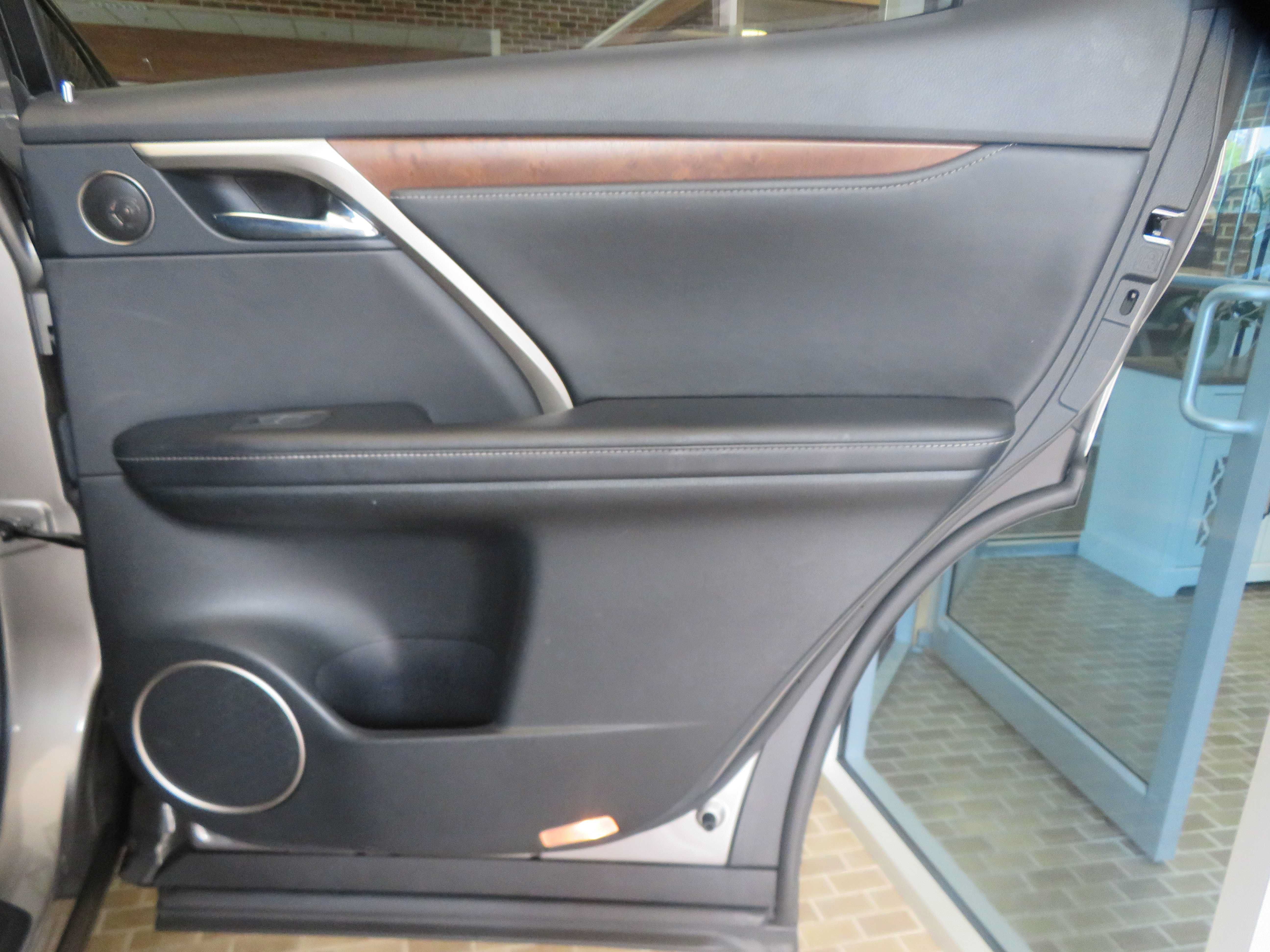 Used 2021 Lexus RX 350L FWD w/ Premium Package image 20