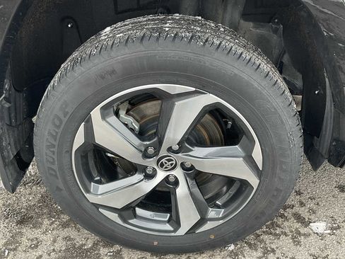 Used 2024 Toyota RAV4 SE w/ Weather & Moonroof Package image 15