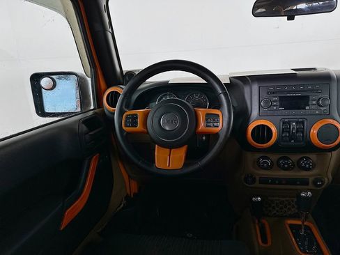 Used 2012 Jeep Wrangler Unlimited Sahara w/ Connectivity Group image 26