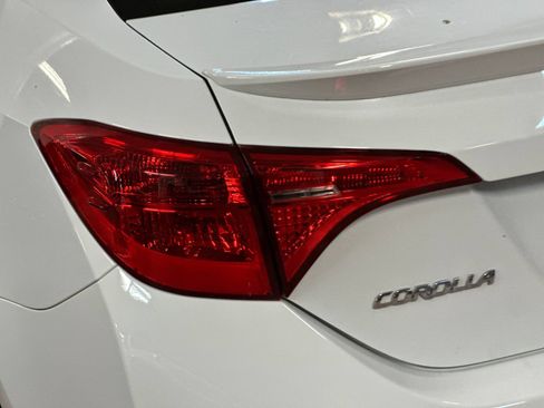 Used 2019 Toyota Corolla SE w/ Carpet Mat Package (TMS) FWD image 23