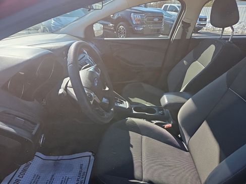 Used 2012 Ford Focus SE image 15