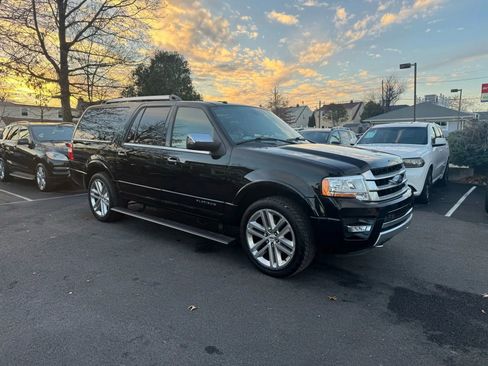 Used 2017 Ford Expedition EL Platinum image 13