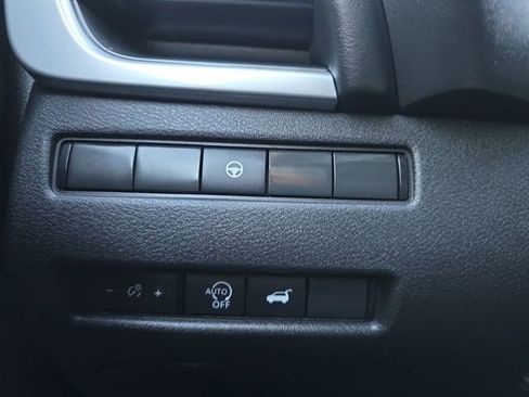 Used 2024 Nissan Rogue SV image 10