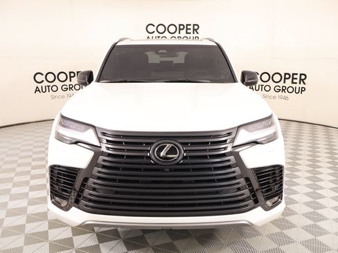 Used 2026 Lexus LX 700h Luxury w/ Appearance Package AWD/4WD image 9
