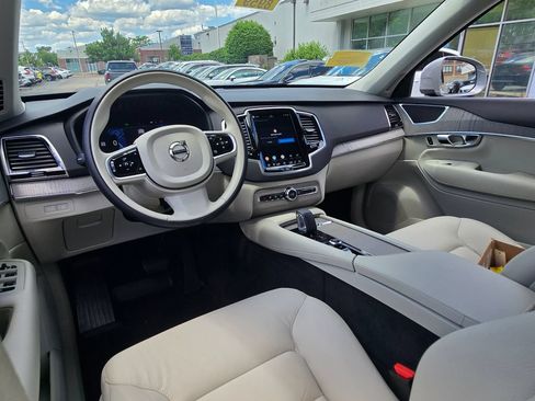 Certified 2025 Volvo XC90 T8 Plus w/ Protection Package Premier AWD/4WD image 26