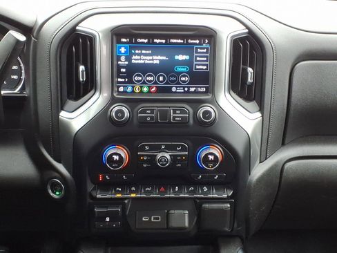 Used 2021 Chevrolet Silverado 1500 LT Trail Boss w/ Convenience Package II image 13