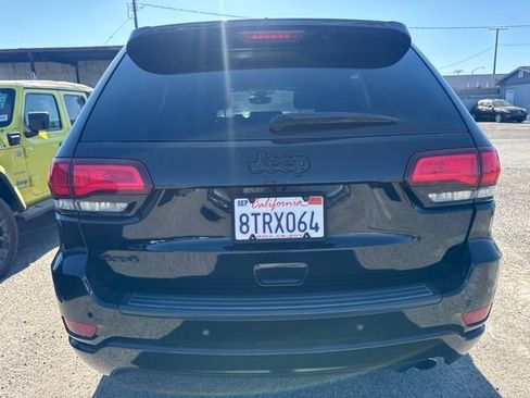 Used 2019 Jeep Grand Cherokee Altitude AWD/4WD image 6