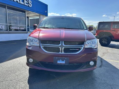 Used 2018 Dodge Grand Caravan SXT image 6