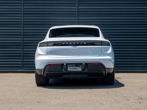 Used 2025 Porsche Macan Electric image 7