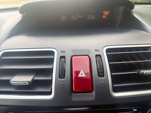 Used 2017 Subaru Crosstrek 2.0i Premium image 15