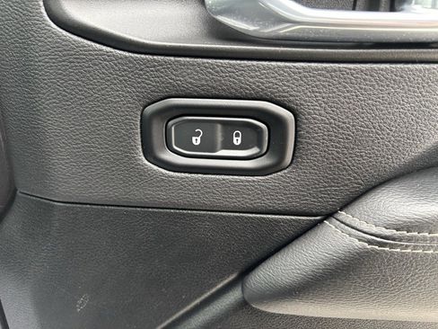 Used 2021 Jeep Wrangler Unlimited Sahara w/ Uconnect 4C Nav & Sound Group image 27