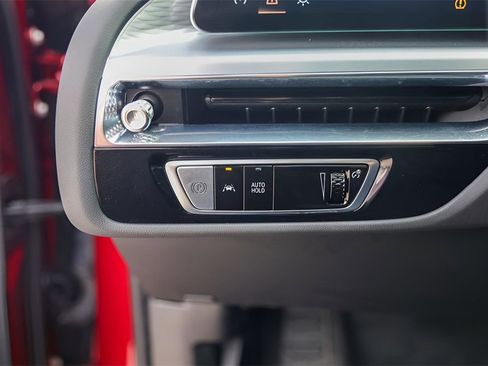 Used 2024 Cadillac Lyriq Sport image 14