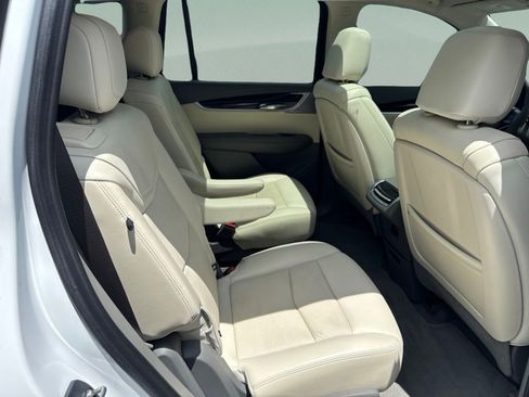 Used 2024 Cadillac XT6 Premium Luxury FWD image 24