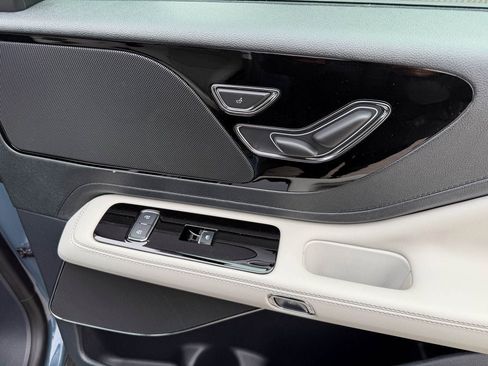 New 2026 Lincoln Aviator AWD image 32