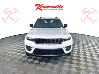 New 2025 Jeep Grand Cherokee Laredo X w/ Luxury Tech Group I video 2